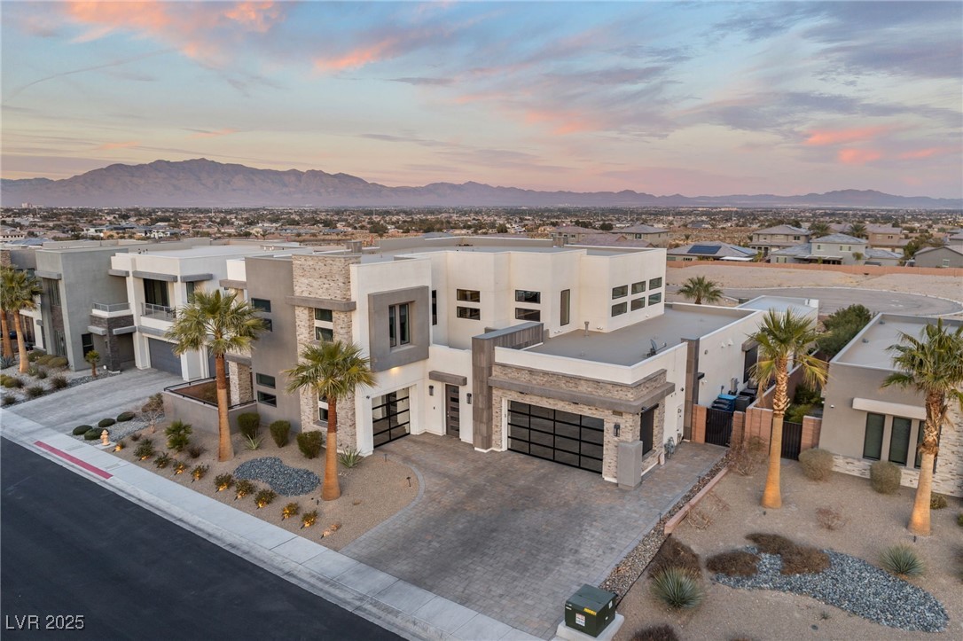 4024 Desert Trace Court Property Photo 4