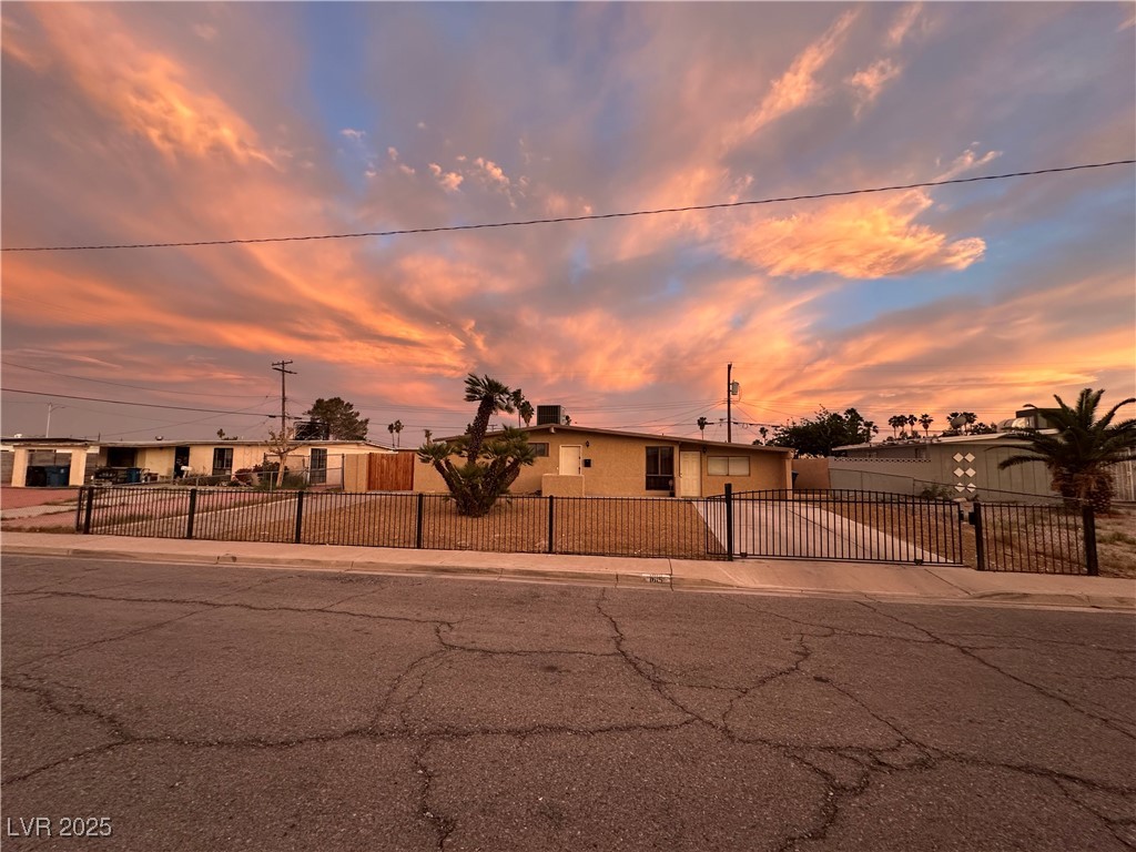 1615 Palora Avenue Property Photo 2