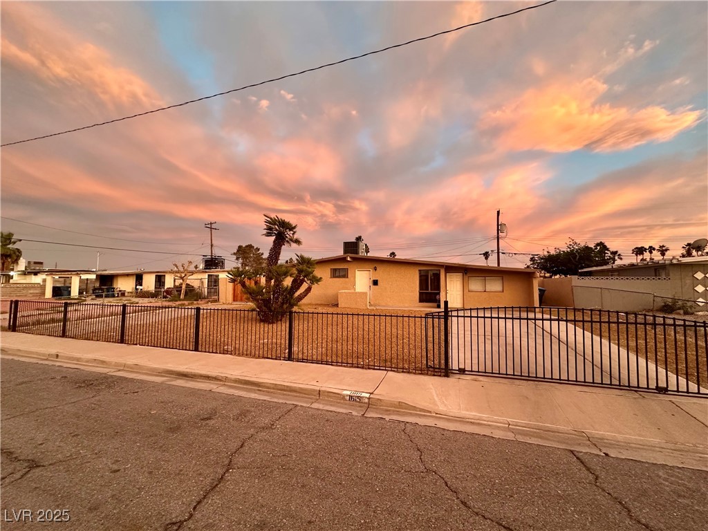 1615 Palora Avenue Property Photo 3
