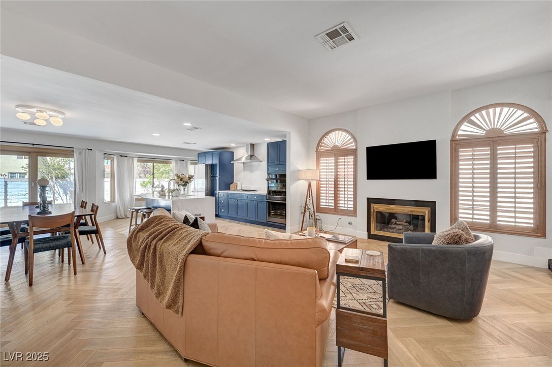 8924 Sail Bay Drive Property Photo 1