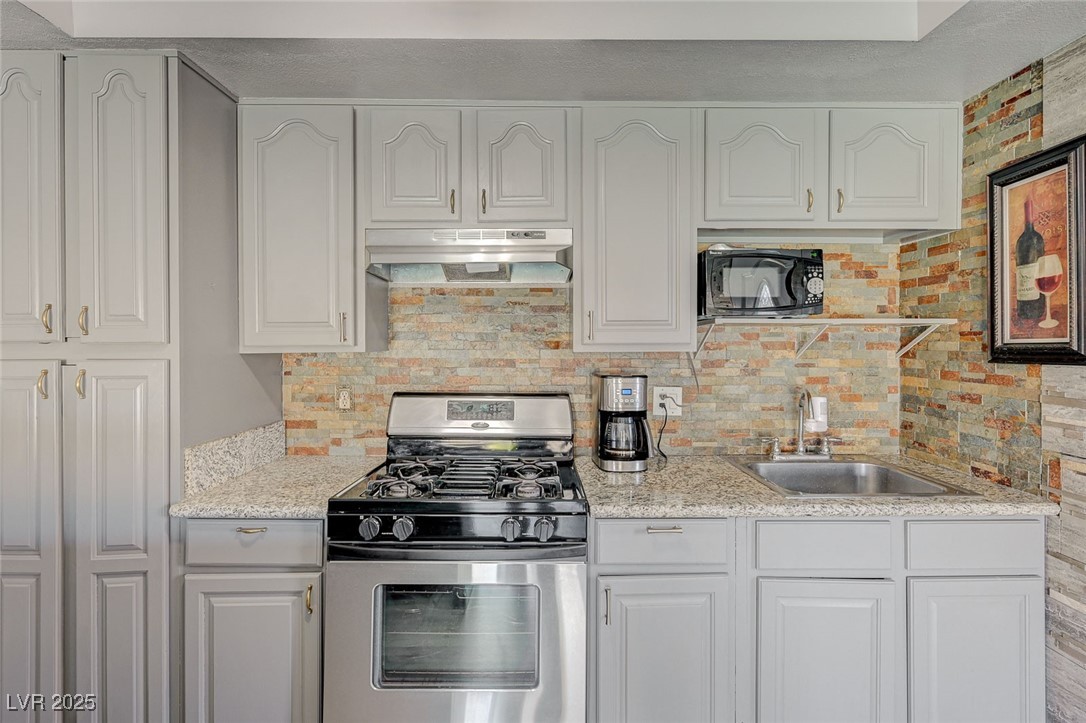 3266 Mountain Spring Road Property Photo 6