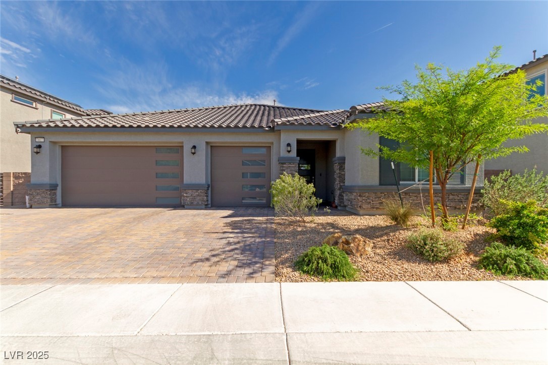 3817 Grazing Gazelle Avenue Property Photo 1
