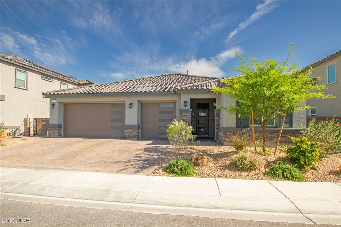 3817 Grazing Gazelle Avenue Property Photo 2