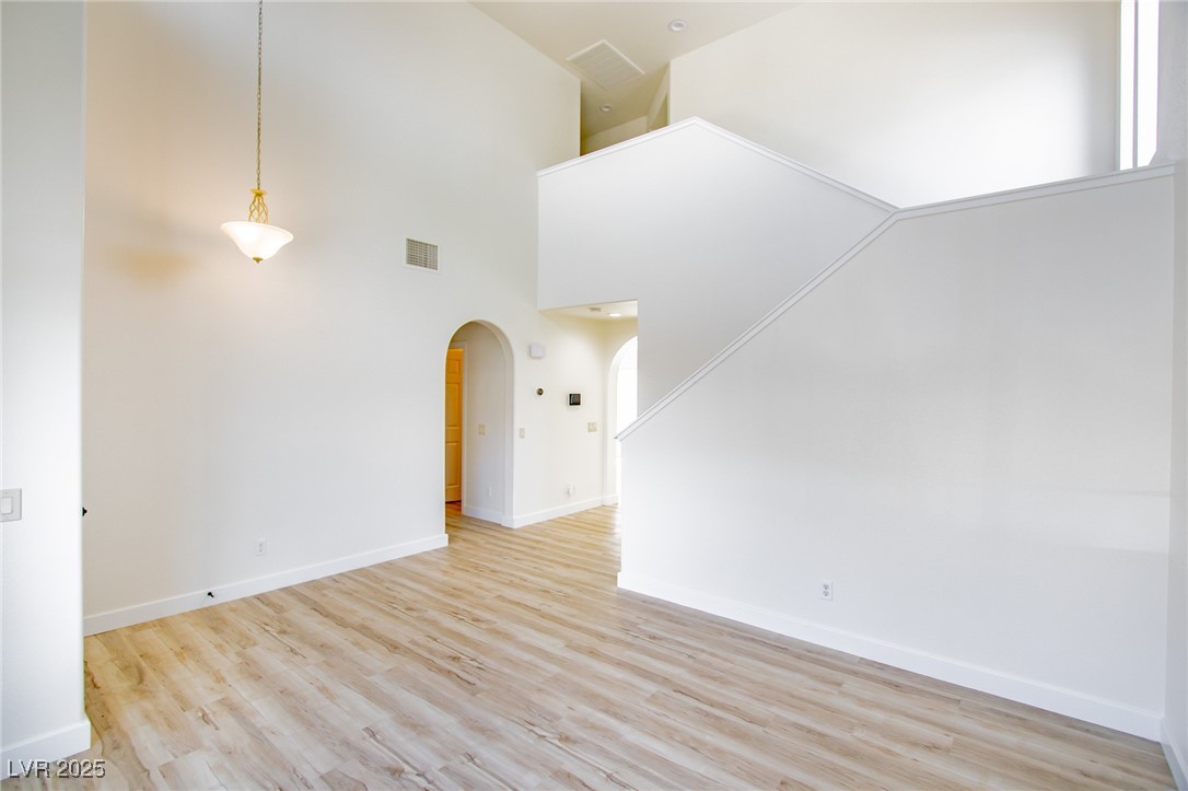5345 Tustin Hills Street Property Photo 4