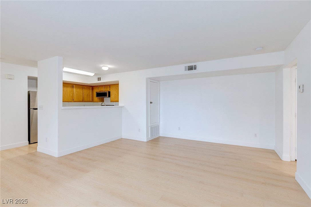 Angel Point Condo Real Estate Listings Main Image