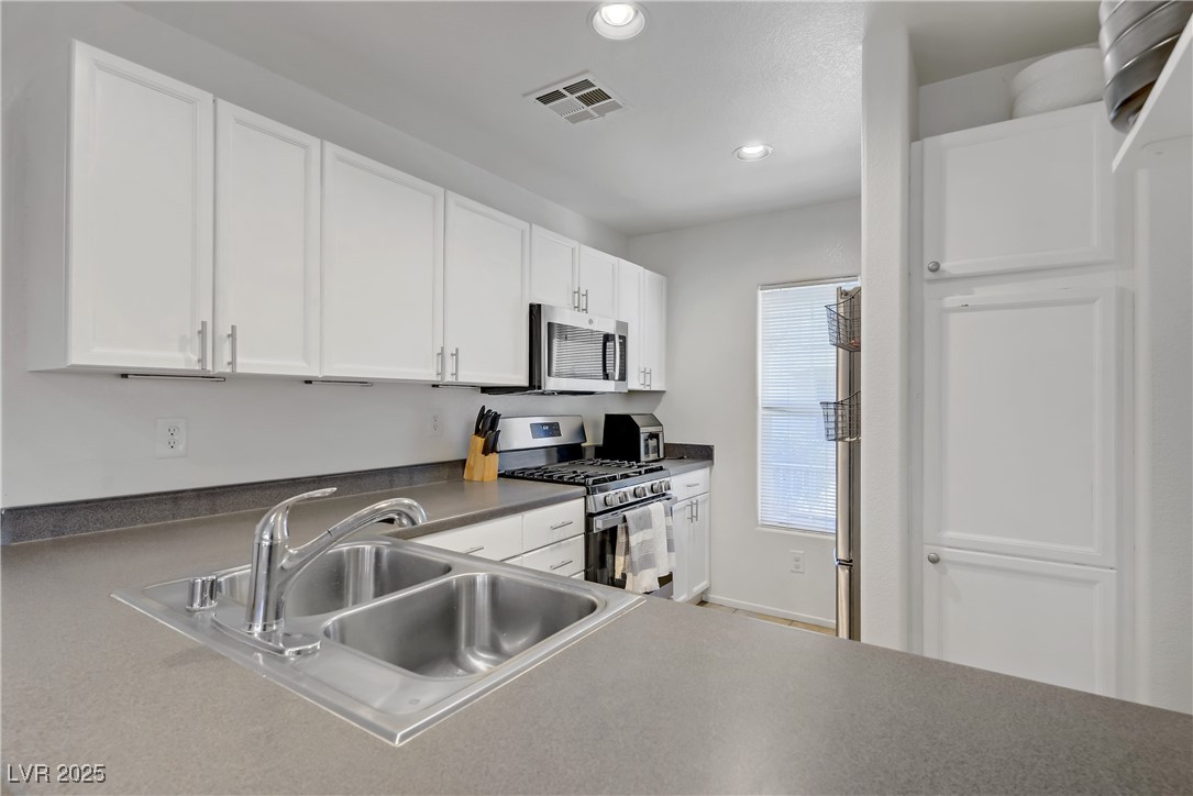 9157 Acclamation Court Property Photo 7