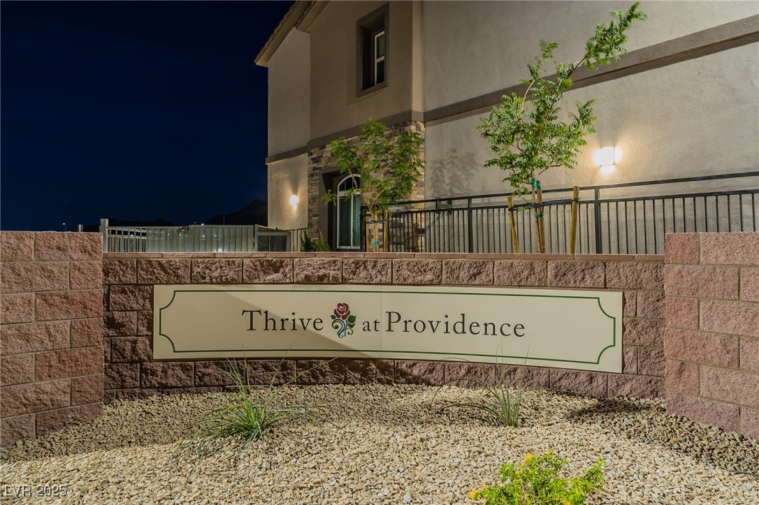 10557 Ridge Glow Avenue Property Photo 12