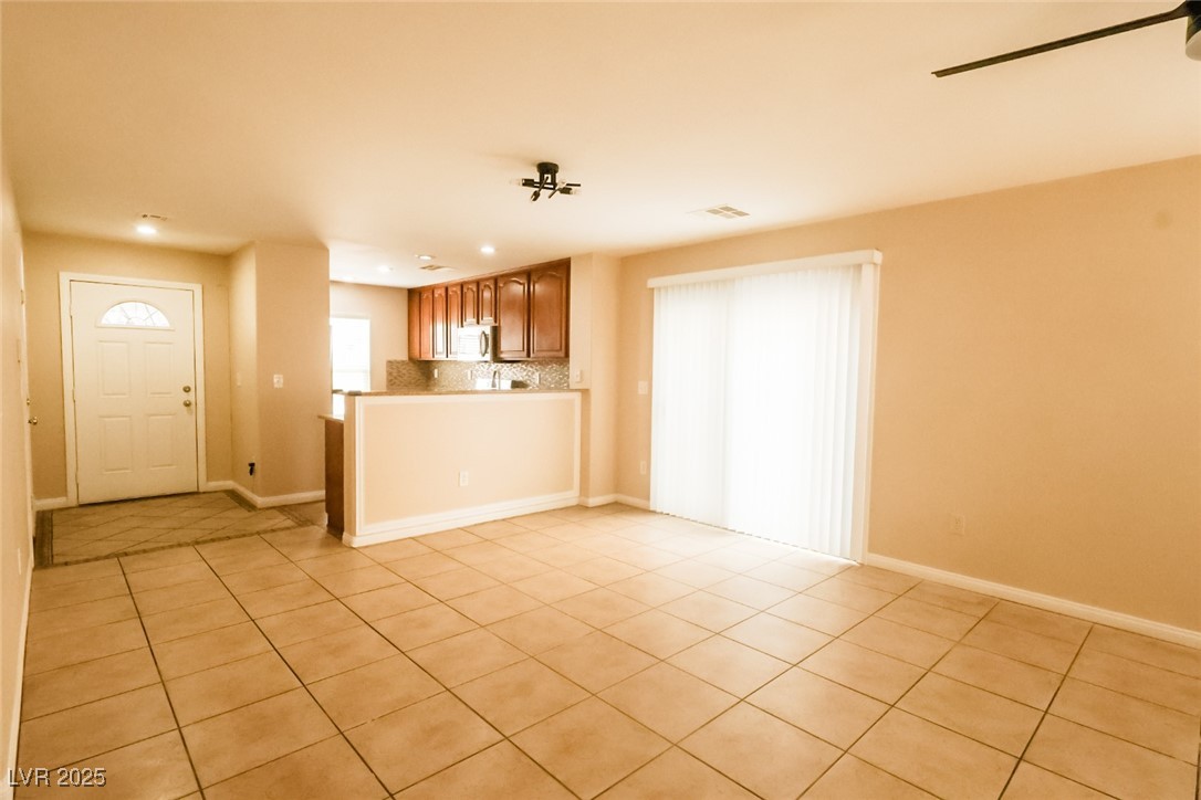 7252 High Cascade Avenue Property Photo 4
