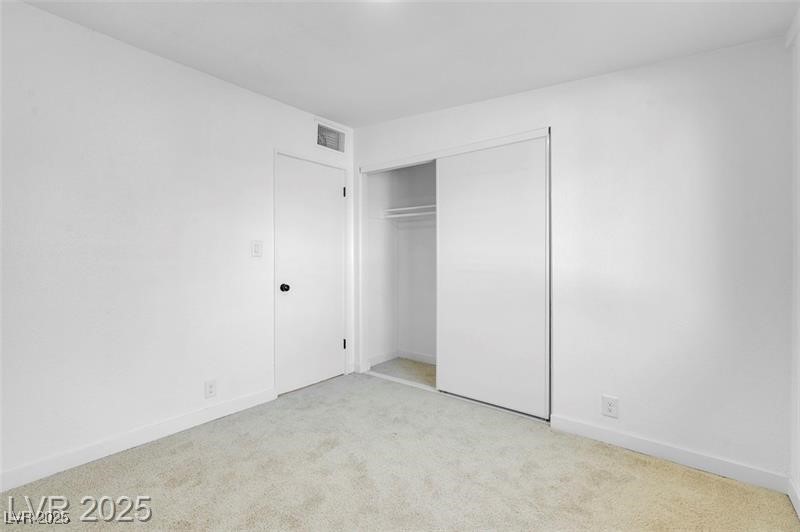 2801 Emmons Avenue Property Photo 22