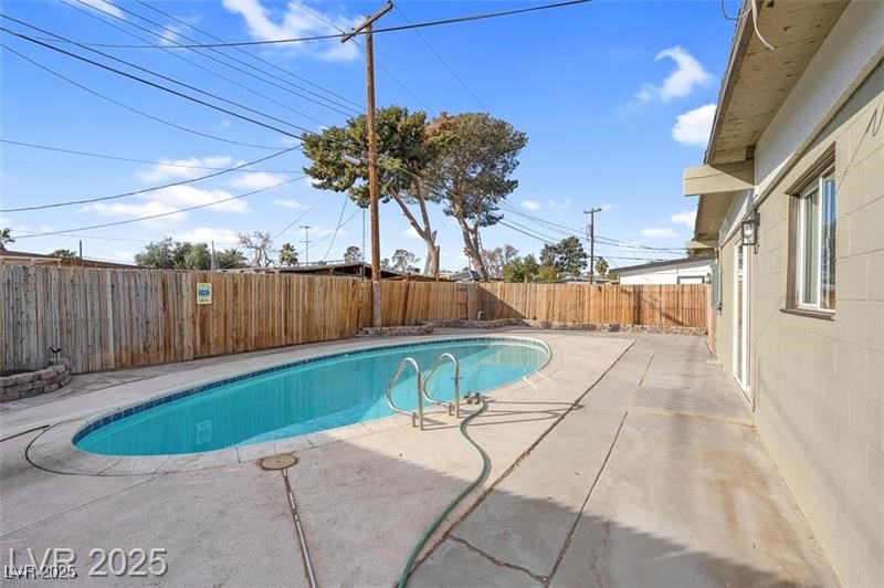 2801 Emmons Avenue Property Photo 27