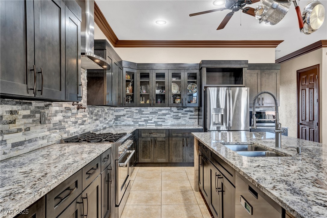 2051 Saginaw Avenue Property Photo