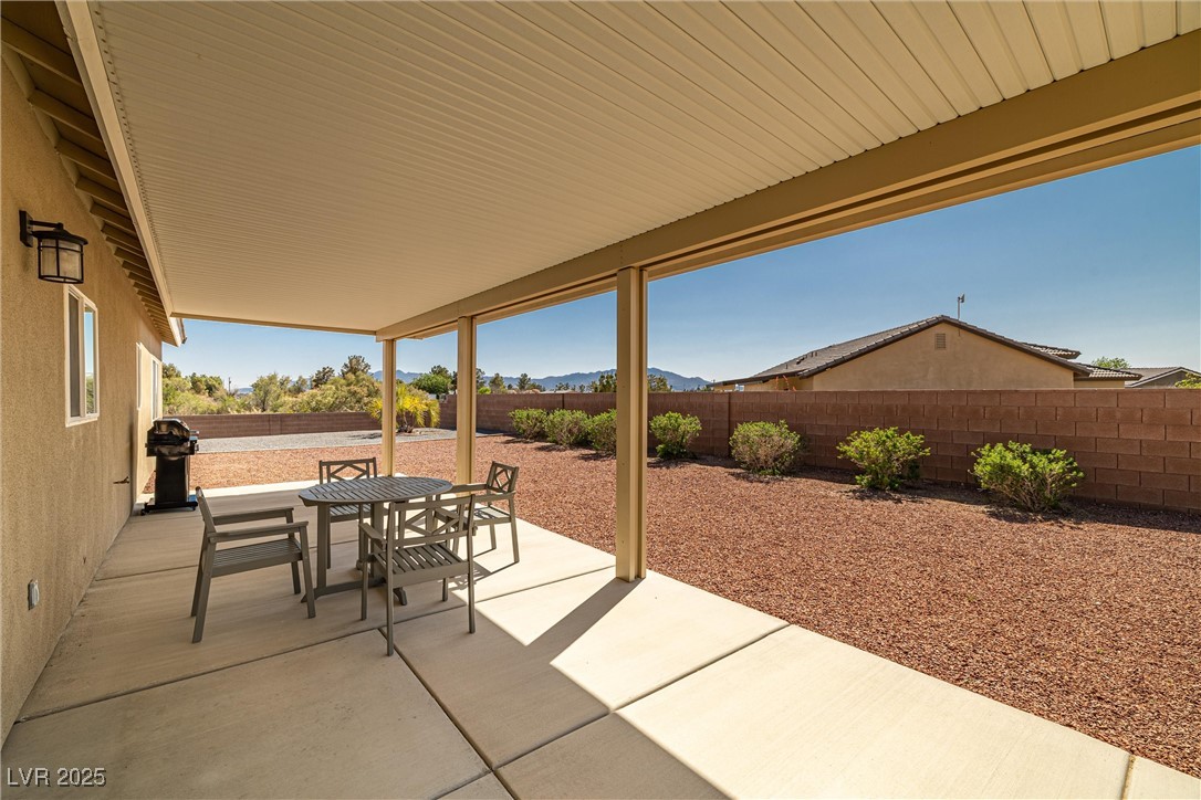 230 South Weeping Willow Court Property Photo 26