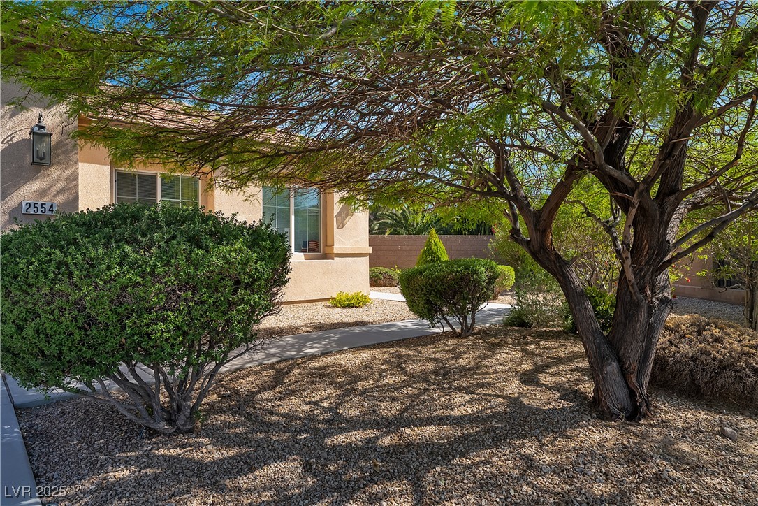 2554 Braehead Lane Property Photo 6
