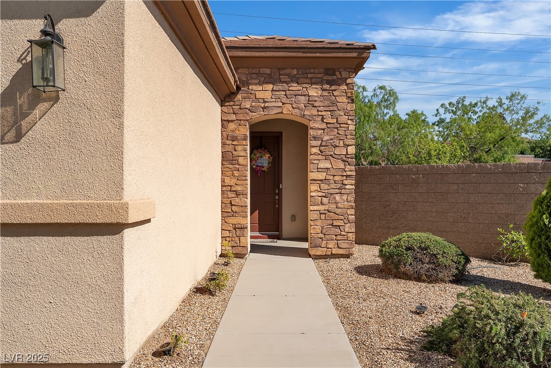 2554 Braehead Lane Property Photo 8