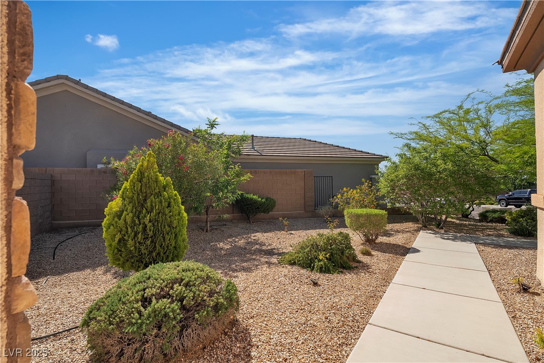 2554 Braehead Lane Property Photo 9