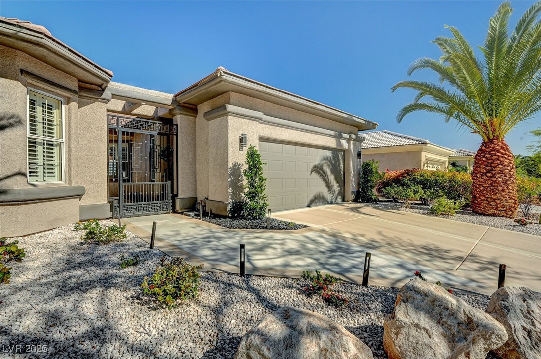 4574 Fiore Bella Boulevard Property Photo 2