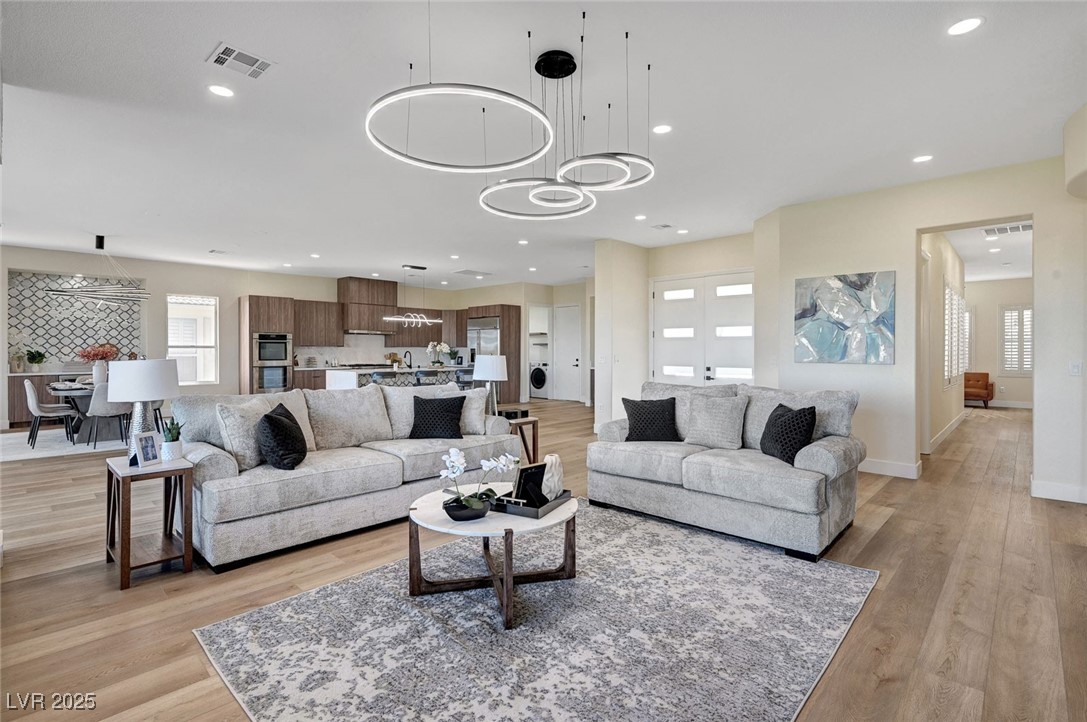 4574 Fiore Bella Boulevard Property Photo 7