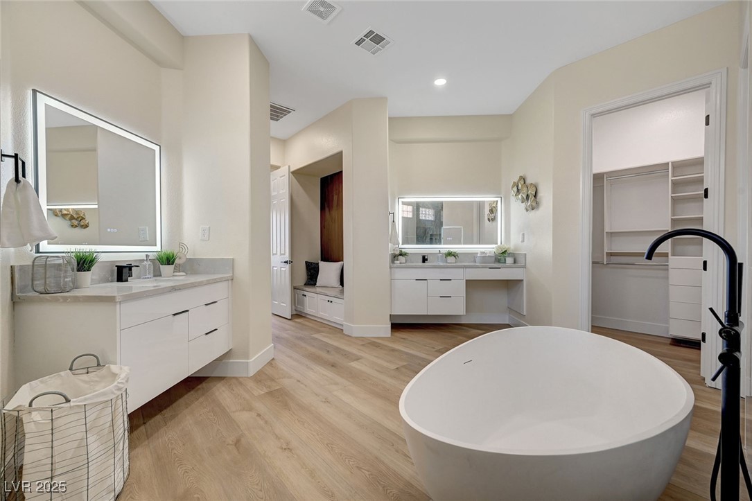 4574 Fiore Bella Boulevard Property Photo 32