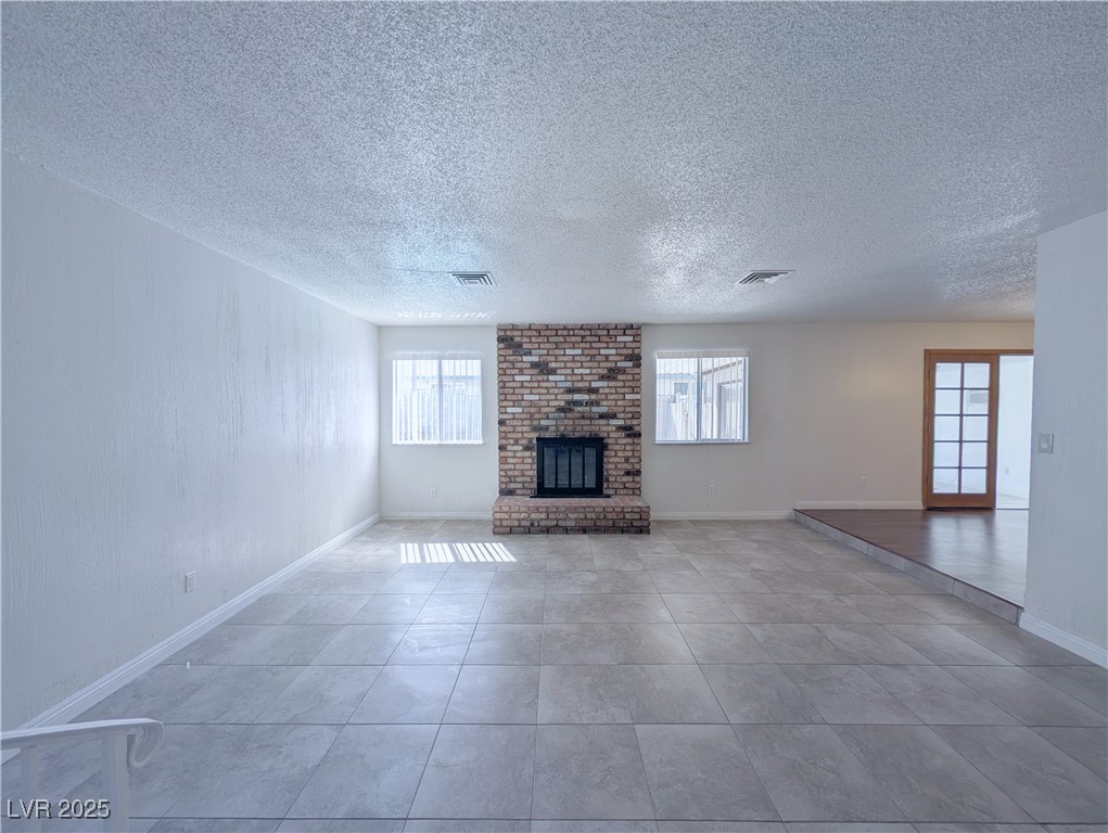 3667 Descanso Street Property Photo 3