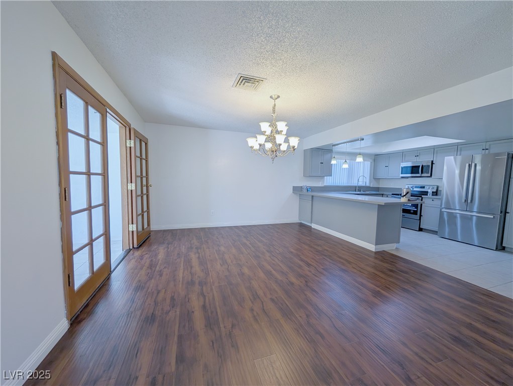 3667 Descanso Street Property Photo 8