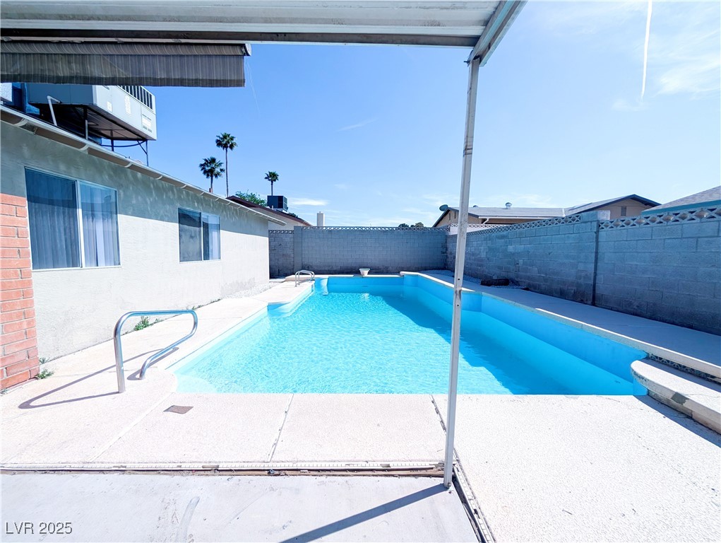 3667 Descanso Street Property Photo 29