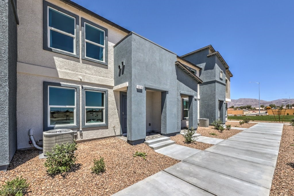 6112 Aster Garden Street 131 Property Photo 1