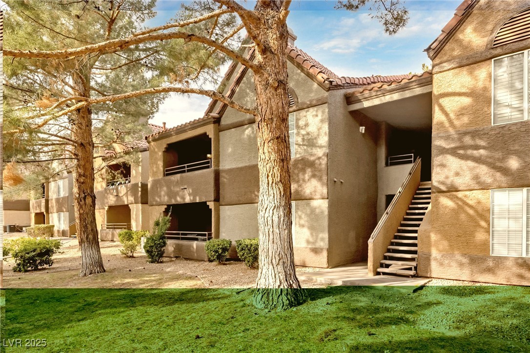 2200 South Fort Apache Road 2049 Property Photo