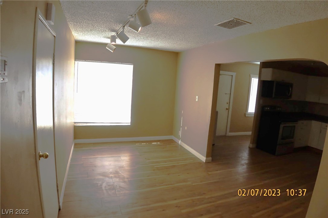 10 East Bonanza Road Property Photo 15