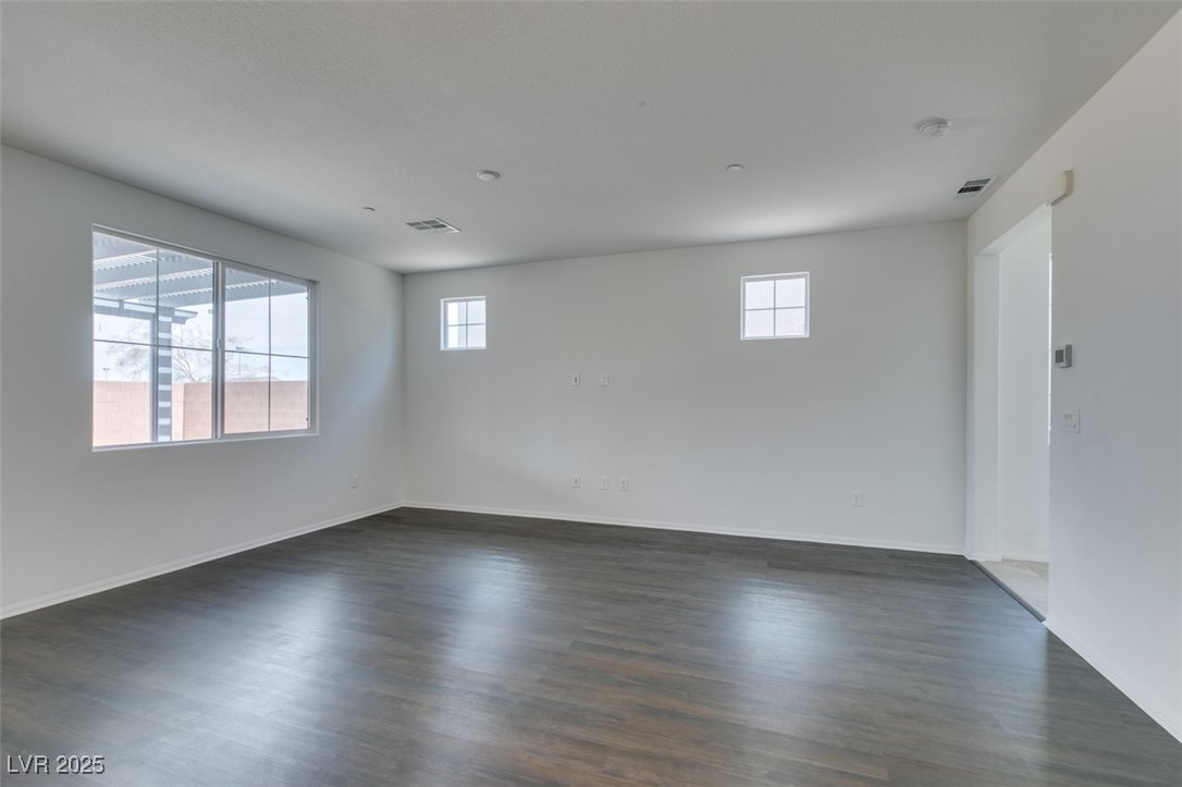 1004 Huckburn Avenue Property Photo 9