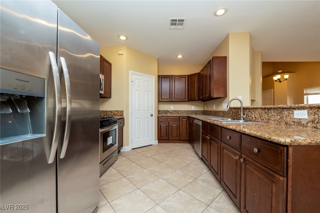 5676 Bettors Luck Court Property Photo 6