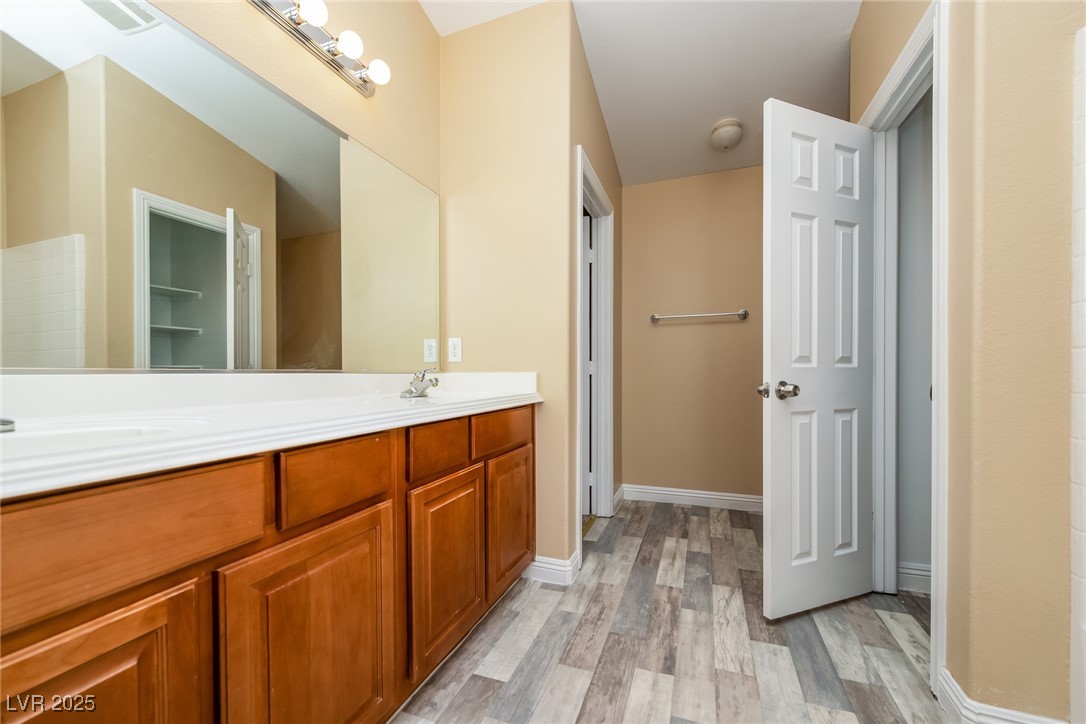 5676 Bettors Luck Court Property Photo 11