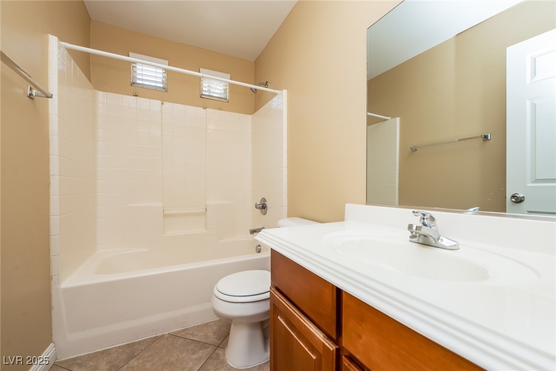 5676 Bettors Luck Court Property Photo 17