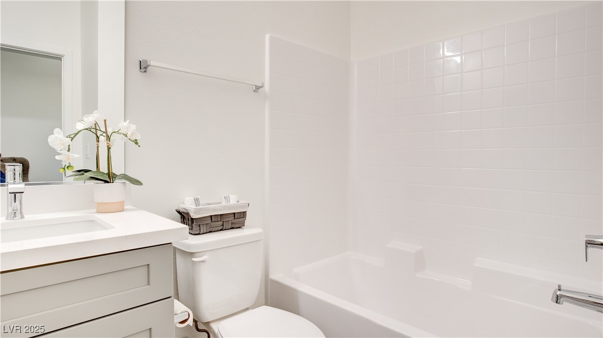 1157 Blossom Point Street Property Photo 10