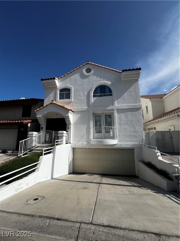 2857 Queens Courtyard Drive Property Photo 4