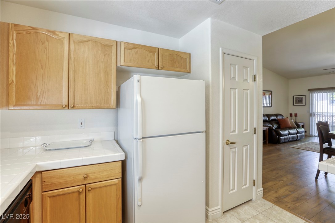 10553 Pine Pointe Avenue 203 Property Photo 15
