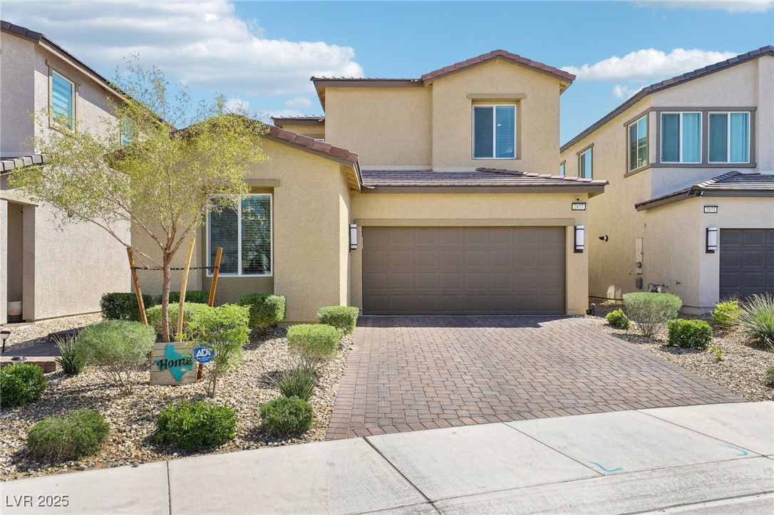 2877 Sweeping Palm Road Property Photo 1