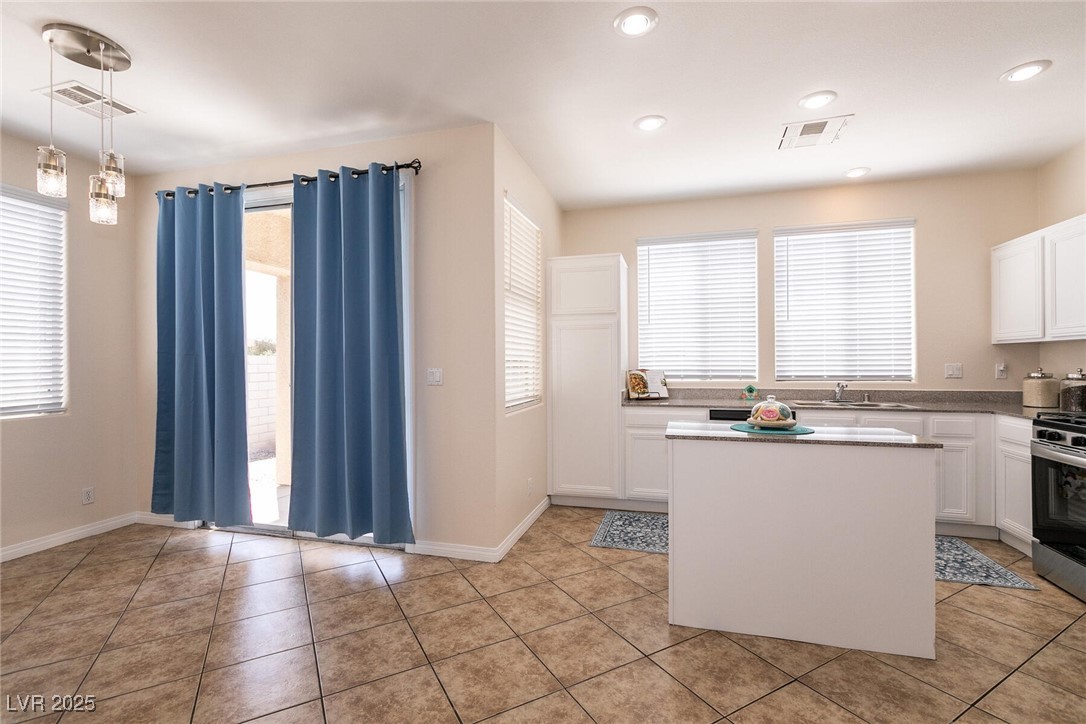 9001 Picket Fence Avenue Property Photo 14