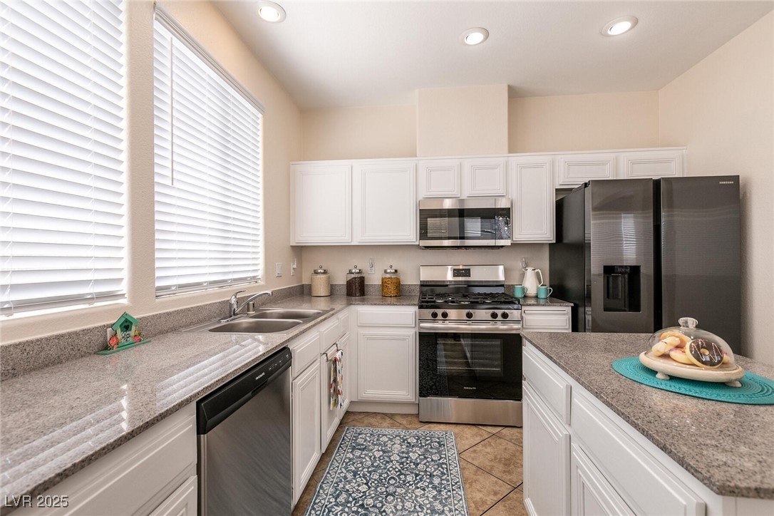 9001 Picket Fence Avenue Property Photo 17