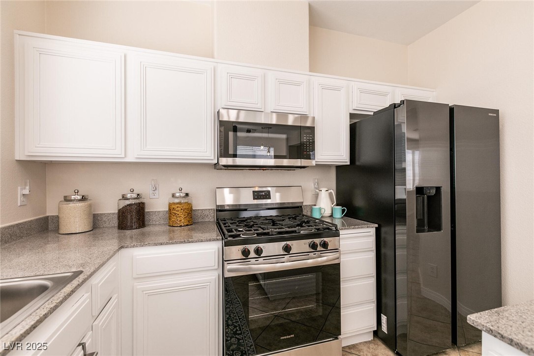 9001 Picket Fence Avenue Property Photo 18