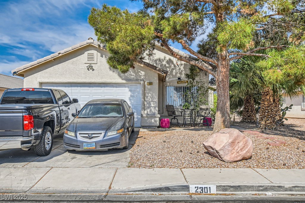 2301 Cambridge Elms Street Property Photo