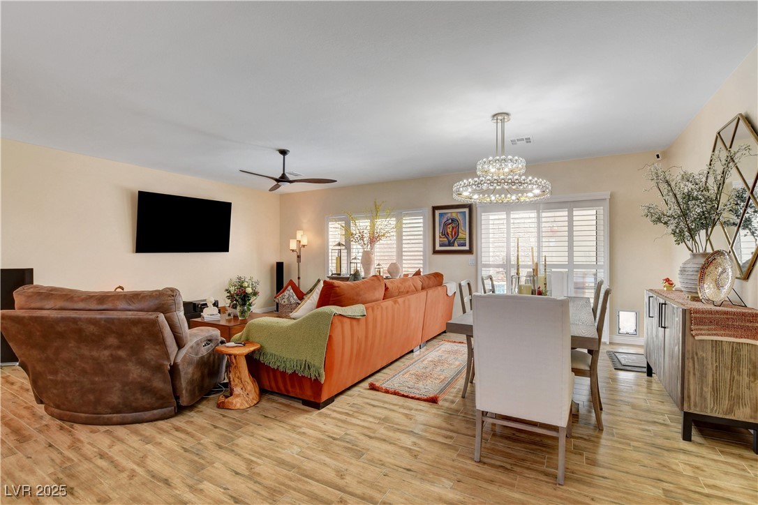 2092 Wildwood Lake Street Property Photo 18