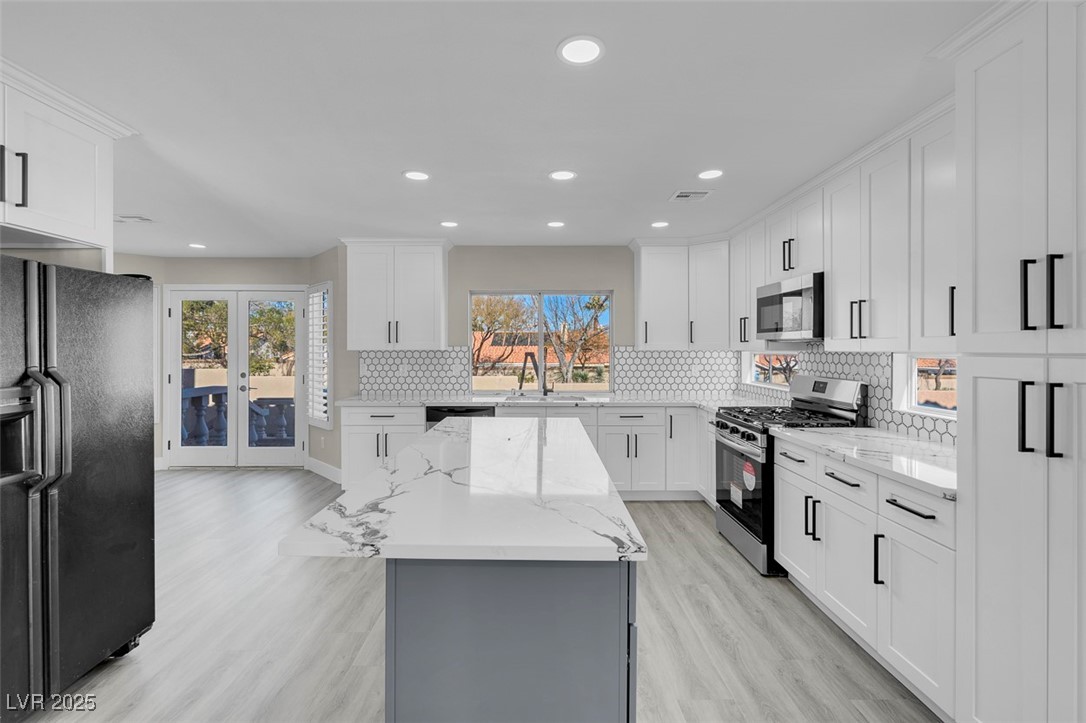 8232 Ocean Terrace Way Property Photo 10