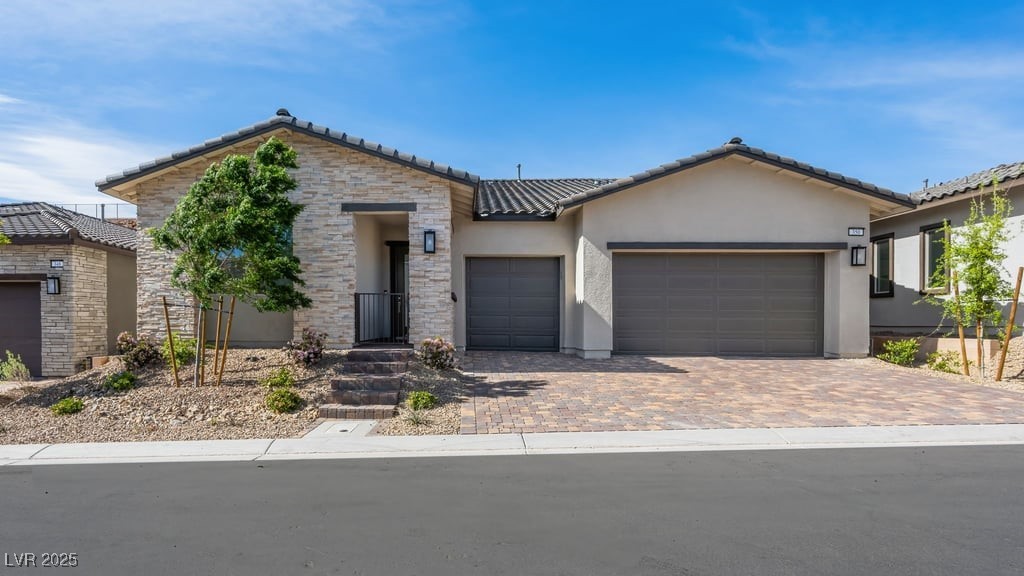 350 Tigullio Avenue Property Photo