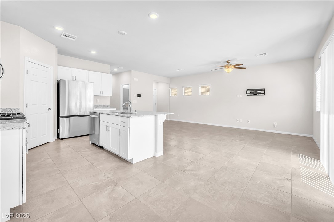 9198 Rolling Sky Drive Property Photo 7