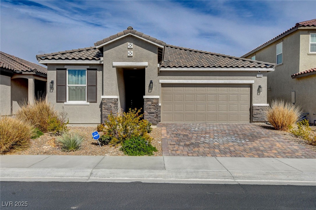 1634 Deep Valley Avenue Property Photo 1
