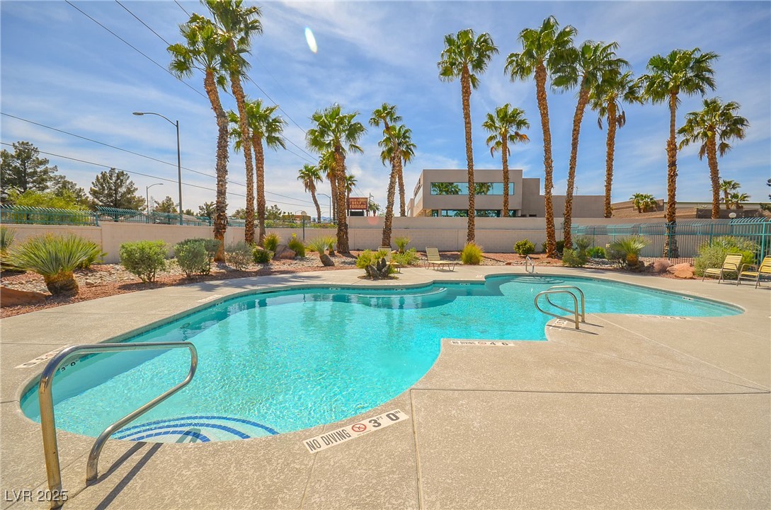 1000 Grammy Drive Property Photo 3