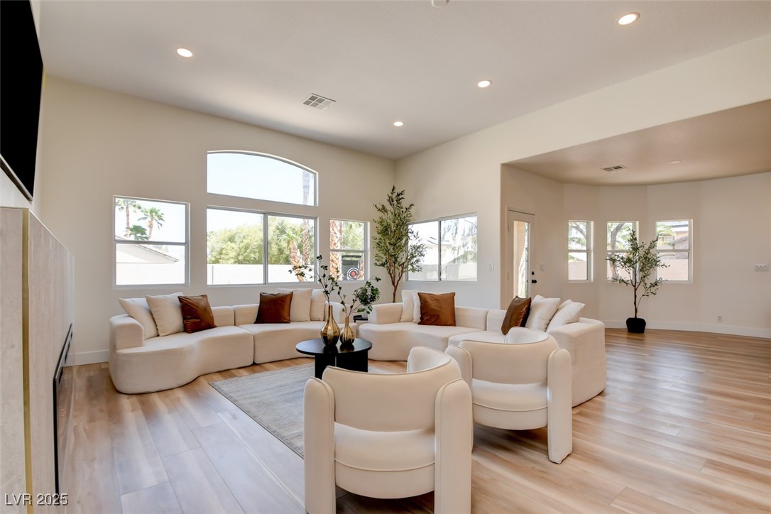 8080 Black Orchid Avenue Property Photo 10