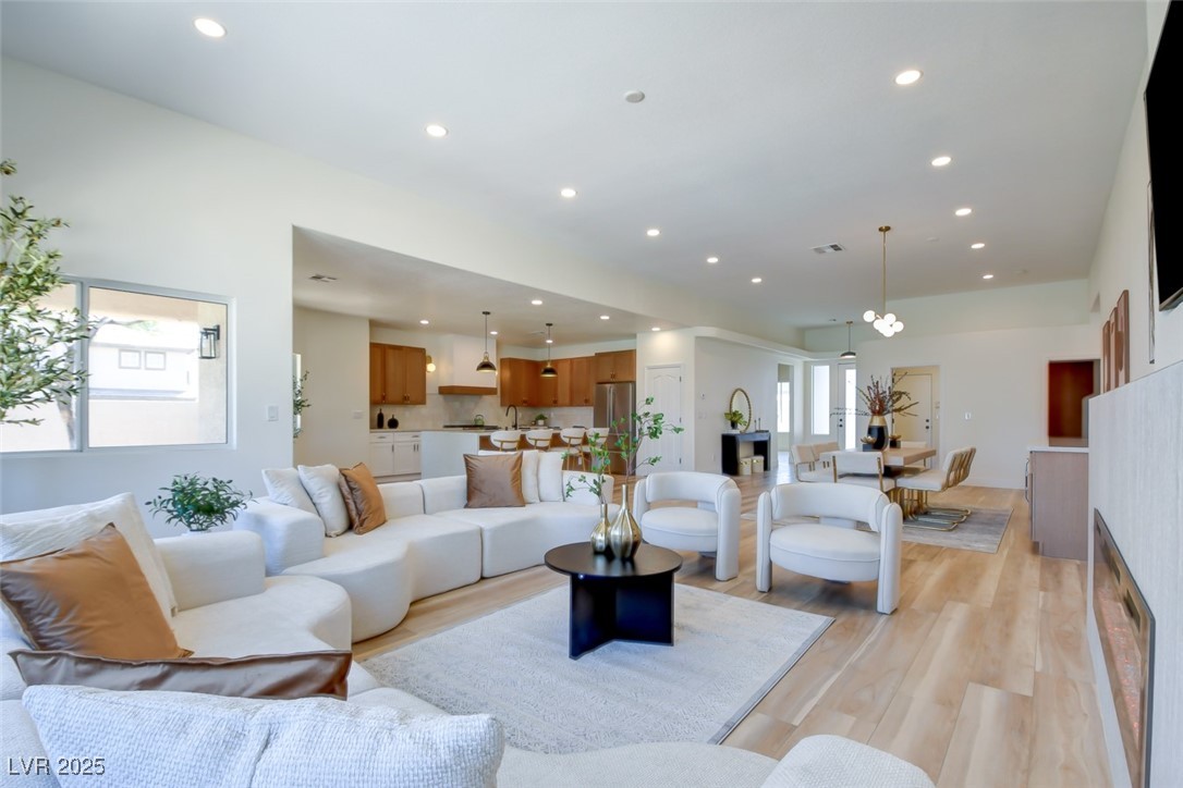 8080 Black Orchid Avenue Property Photo 12