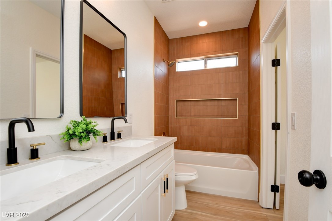 8080 Black Orchid Avenue Property Photo 28