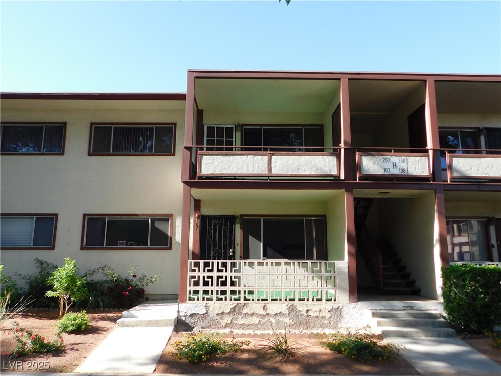 350 East Desert Inn Road H207 Property Photo